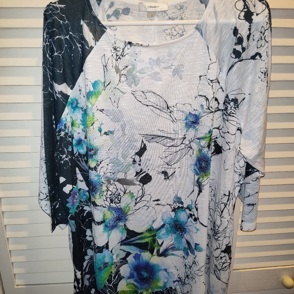 NEW CJ Banks women's top